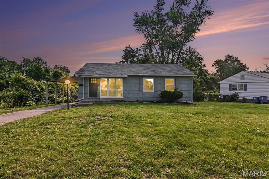 If it's a quality top-to-bottom renovated home you want, stop scrolling! Welcome to the 3-bed stunner of a property with a full basement that stands out amongst the others. First steps inside you will find a spacious living area teeming with natural light, separate dining with all new light fixtures, & a kitchen that not only aims to please, but delivers! All shown kitchen appliances convey to proud new owner & when you set eyes on your new bathroom, it's OK if your jaw hits the floor. Downstairs in the full basement, you will find a brand-new signature bar, all new flooring, & a massive recreation area to do...well, whatever you please! Run, don't walk, to Scottdale Dr and see for yourself!