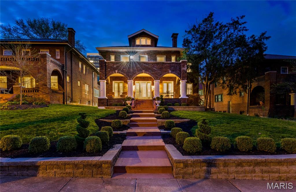 Country Club Court - Residential