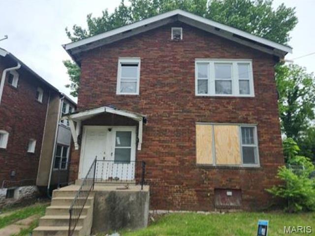 Great opportunity on this two-unit building. It offers approximately 1,480 square feet of living space with 4
bedrooms and 2 bathrooms. Basement. Built in 1928 many repairs and updates are needed but has potential.
Property sold "AS-IS" without contingencies, repairs, warranties, guarantees or representation as to listing
accuracy, property information, photo or other depiction included or described herein. Inspect prior bidding.