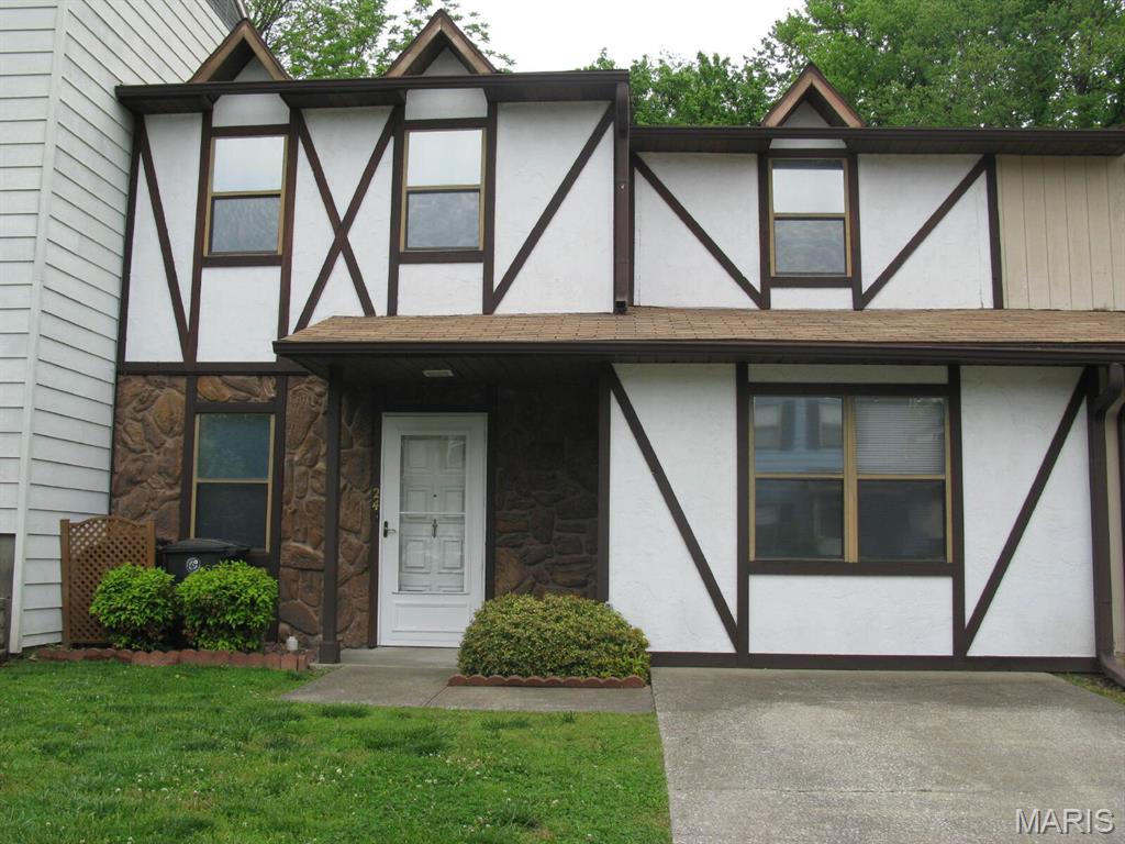 Spacious and well-maintained 4-bedroom, 2-bath condo located at 1310 Lexington Dr., Apt 24, just moments from Kiwanis Park. This all-electric unit offers a functional layout with ample living space, making it ideal for a variety of living arrangements. The property has been consistently cared for and is currently tenant-maintained, reflecting pride in occupancy throughout. Conveniently situated near local amenities, parks, and everyday essentials, this condo presents a great opportunity for both homeowners and investors alike.