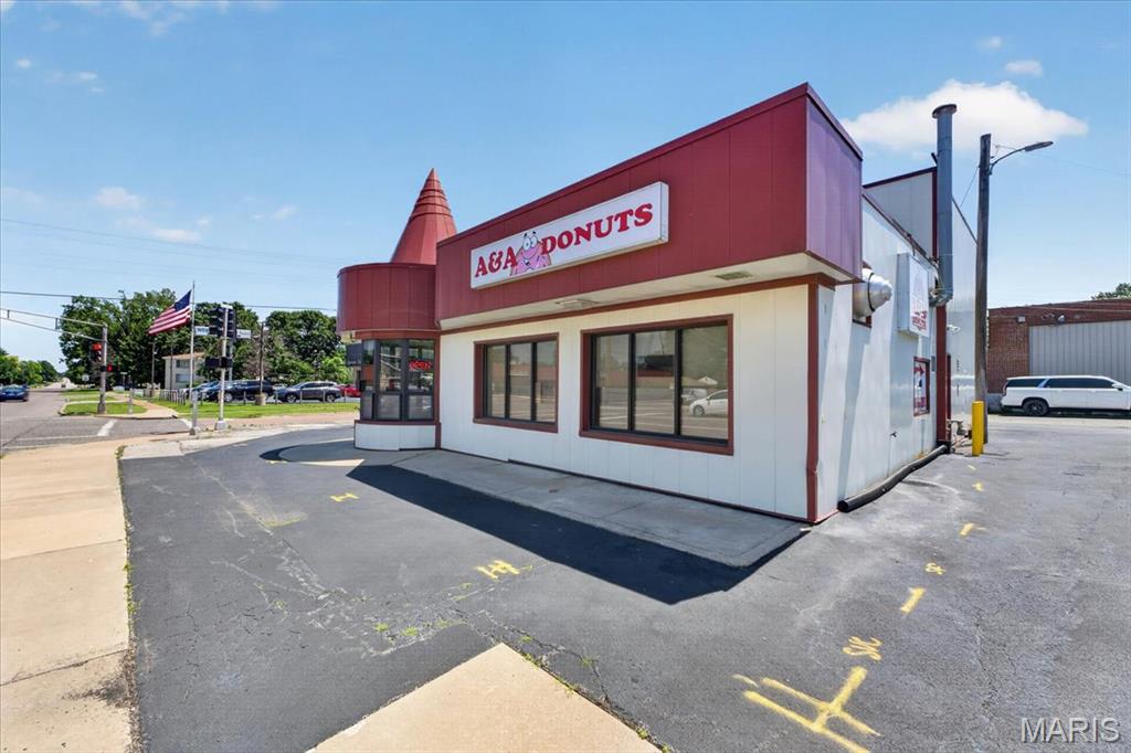 Carondelet Commons - Commercial Sale