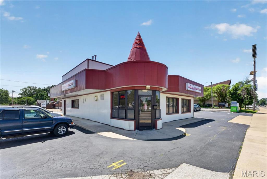 Carondelet Commons - Commercial Sale