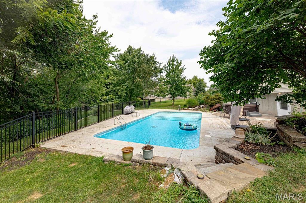 Country Club Sugar Creek 05 - Residential