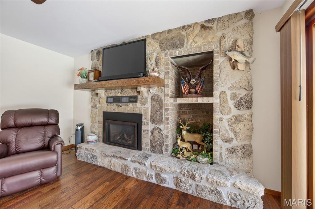 Lake Shore Estate - Residential