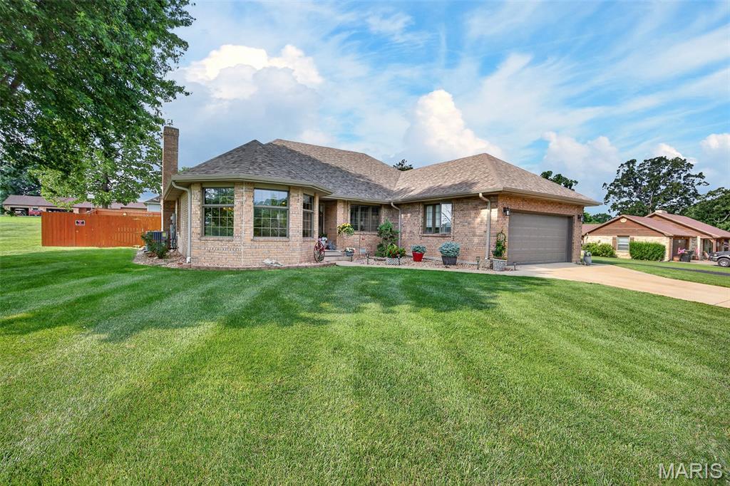 Lake Shore Estate - Residential