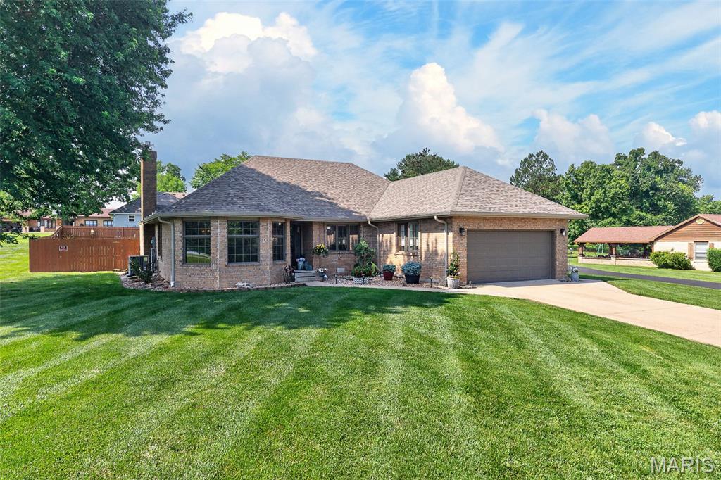 Lake Shore Estate - Residential