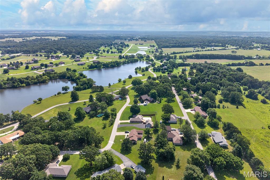 Lake Shore Estate - Residential