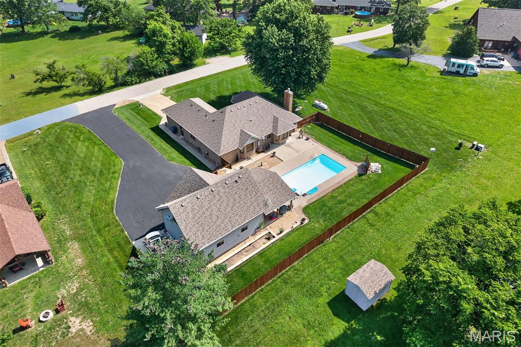 Lake Shore Estate - Residential