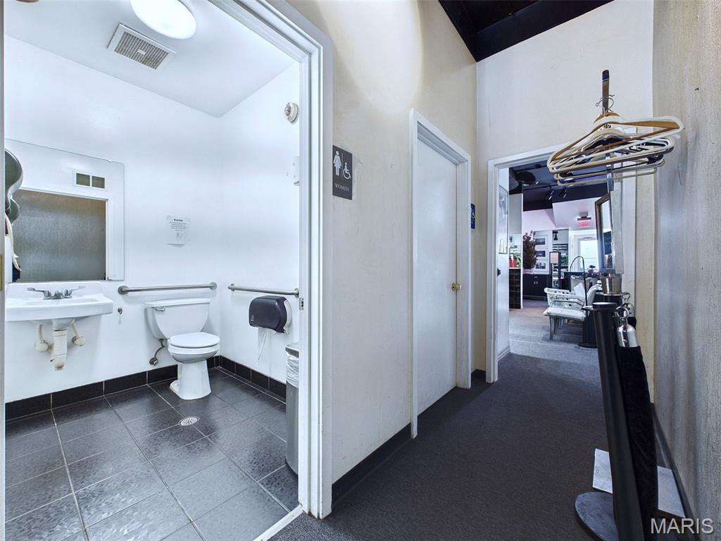 Godfrey & Gilmans Add - Commercial Sale