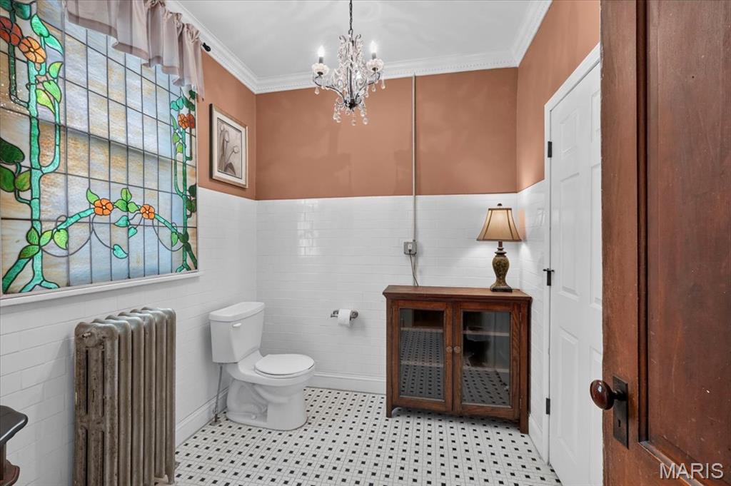City/Stcharles - Commercial Sale