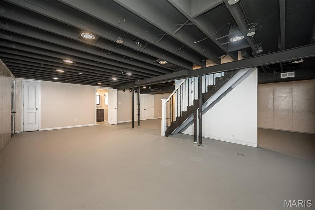 Townsend/West Cabanne Place - Residential