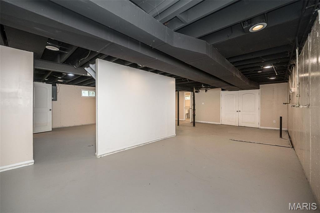 Townsend/West Cabanne Place - Residential