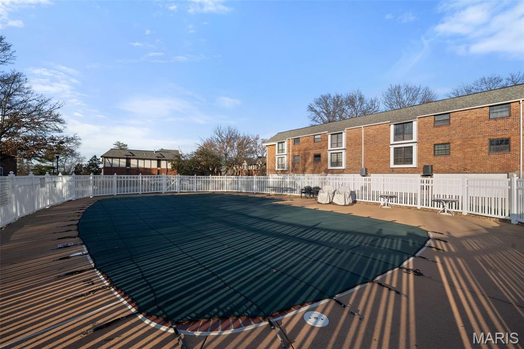 Cambridge Courts Condo - Residential