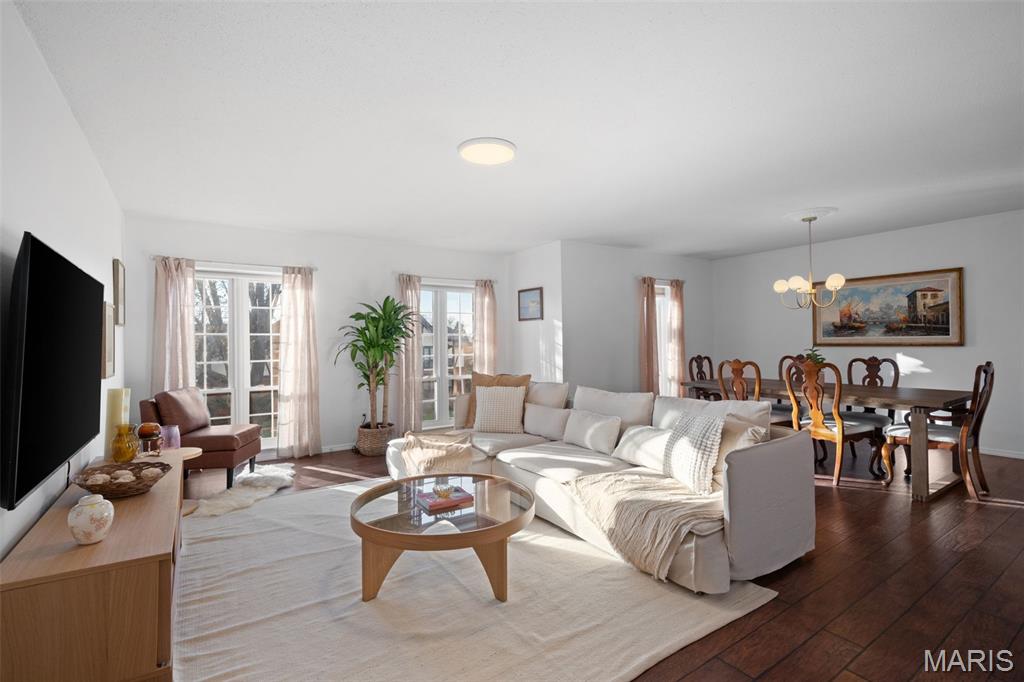 Cambridge Courts Condo - Residential