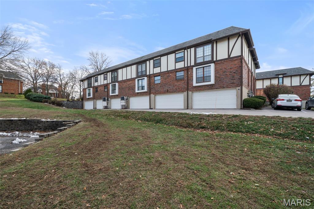 Cambridge Courts Condo - Residential