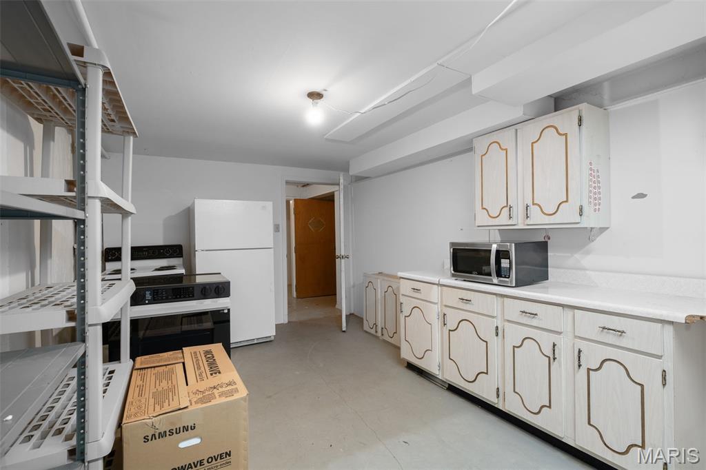 Cambridge Courts Condo - Residential