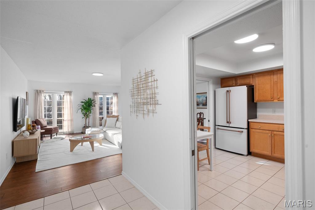 Cambridge Courts Condo - Residential