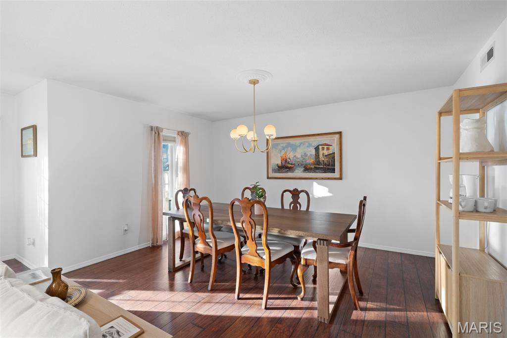 Cambridge Courts Condo - Residential