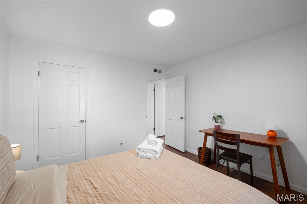 Cambridge Courts Condo - Residential