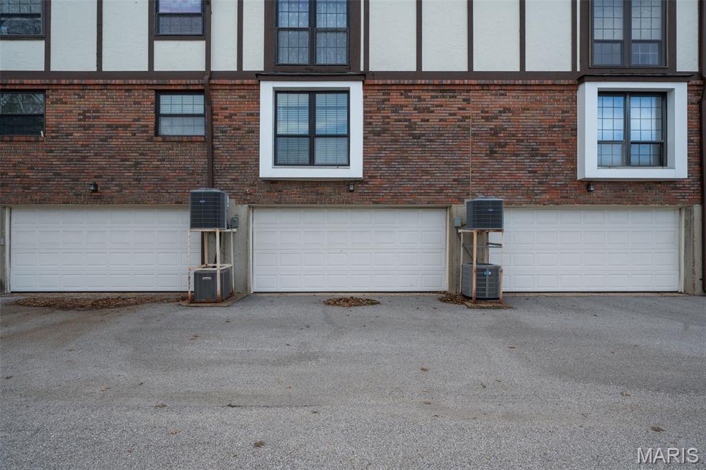 Cambridge Courts Condo - Residential