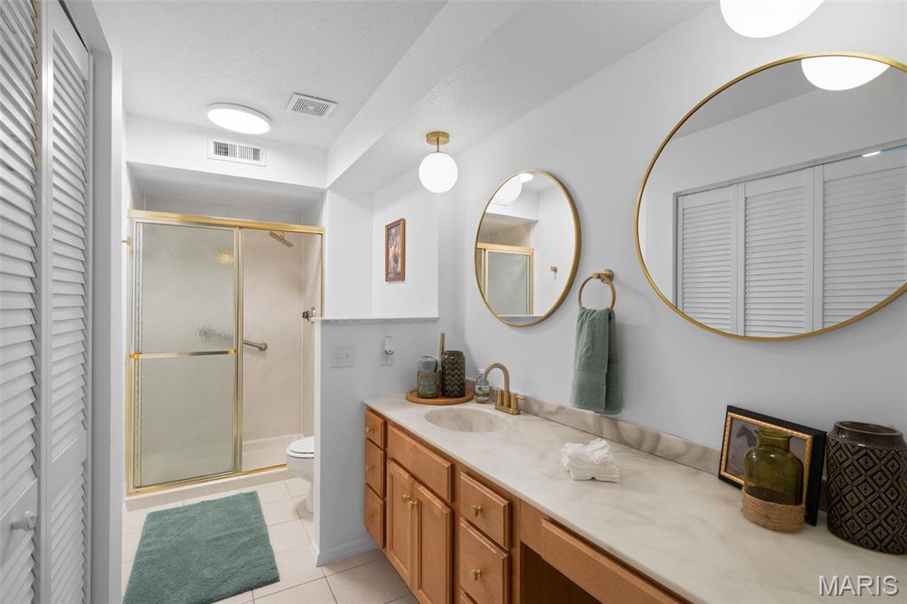 Cambridge Courts Condo - Residential