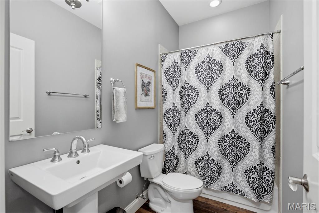 Demun Pointe Condo - Residential