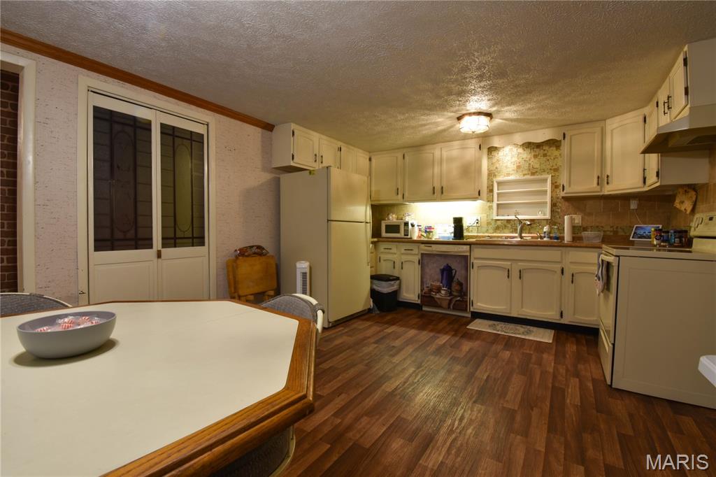 Cavenders Sub - Residential