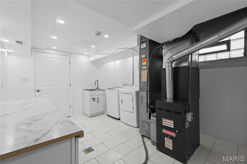 Hathaway Manor 12 - Residential