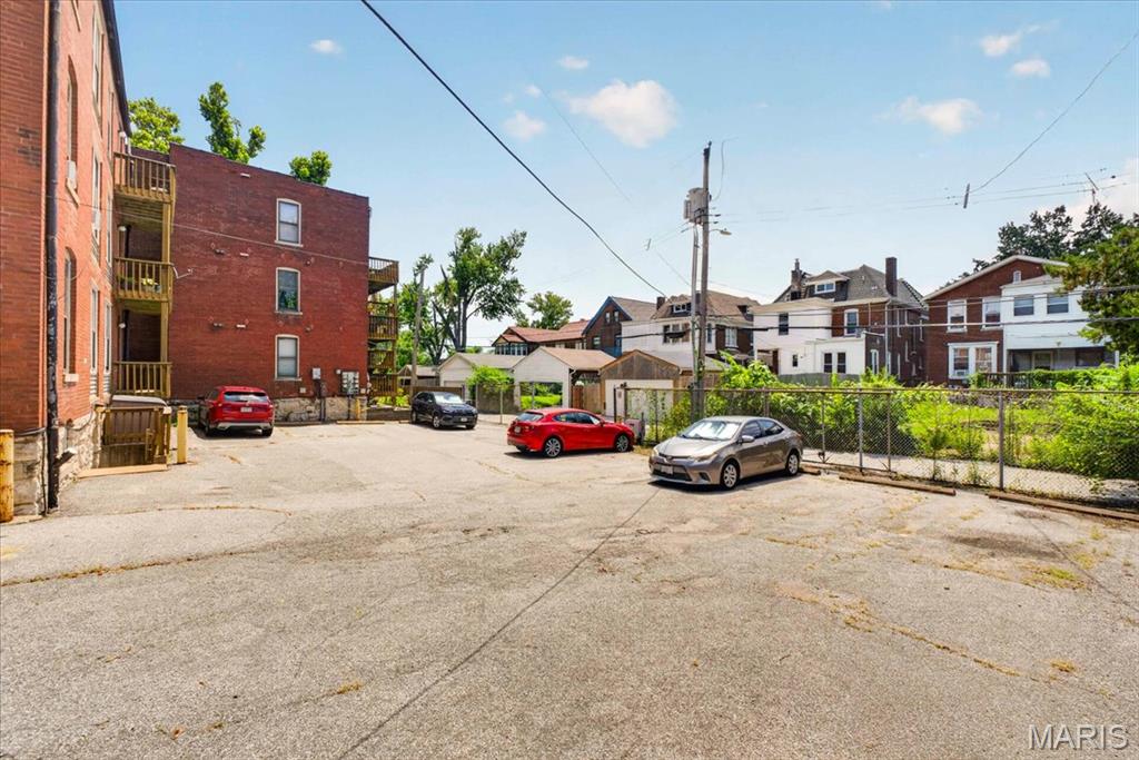 Debaliviere Place West Ph 01-C - Residential