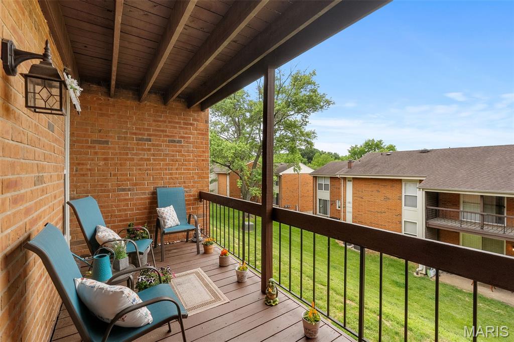 Greenbriar Condo - Residential