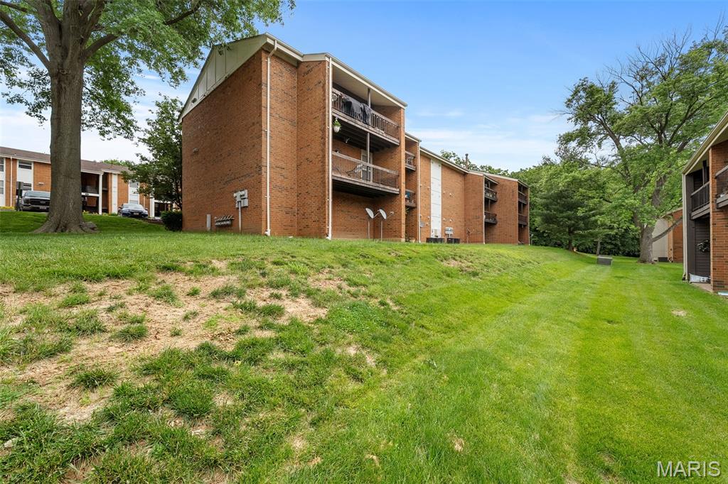 Greenbriar Condo - Residential