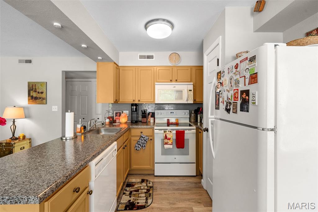 Greenbriar Condo - Residential