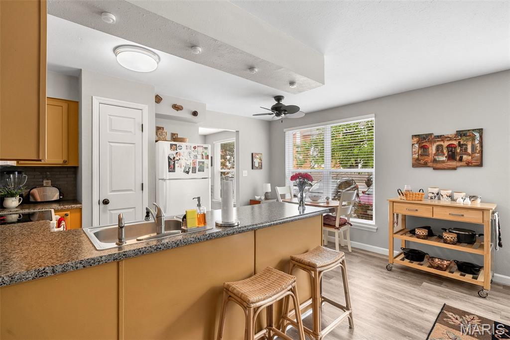 Greenbriar Condo - Residential