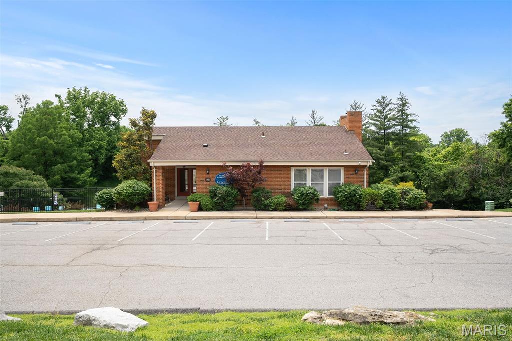Greenbriar Condo - Residential