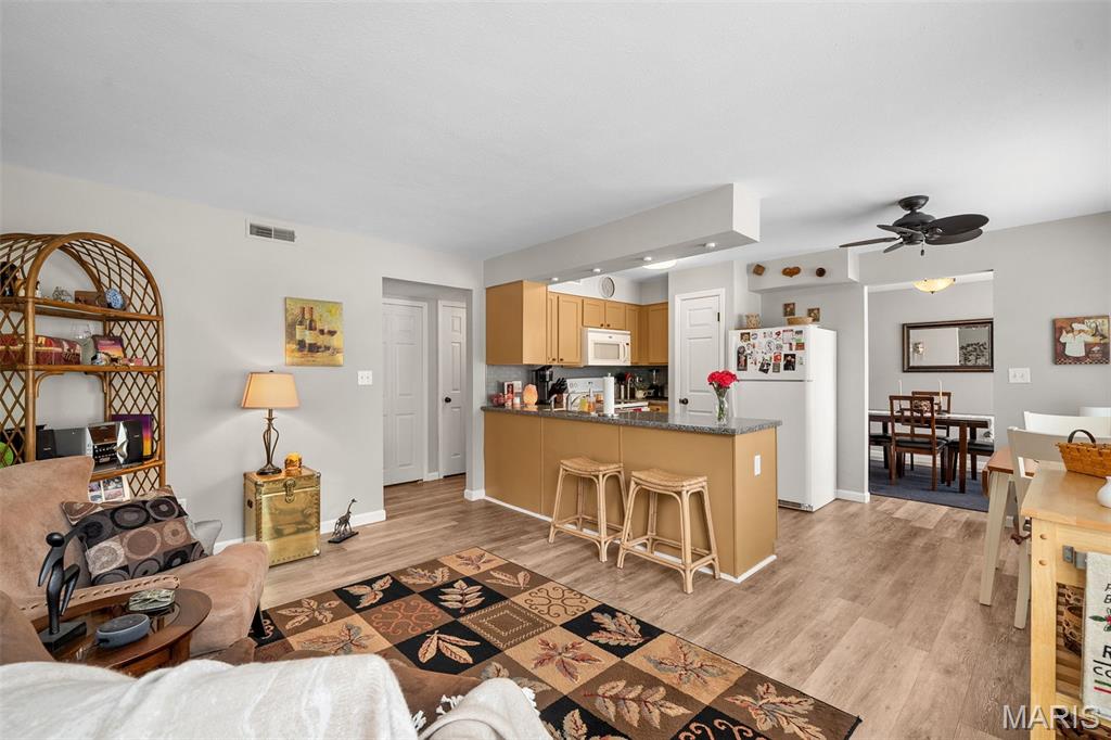 Greenbriar Condo - Residential