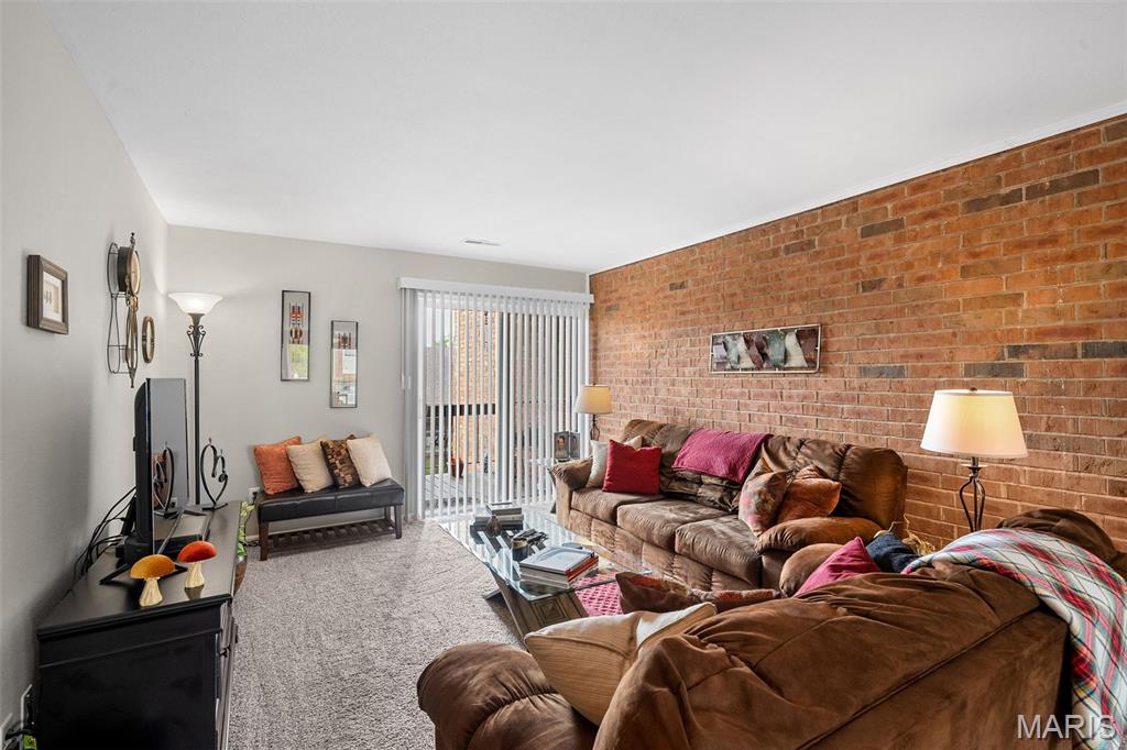 Greenbriar Condo - Residential