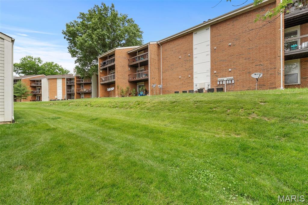 Greenbriar Condo - Residential