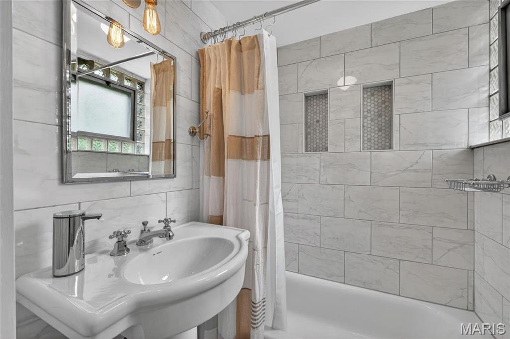 Caulks Creek Ridge Lts 1 & 2 & Sur 124 - Residential