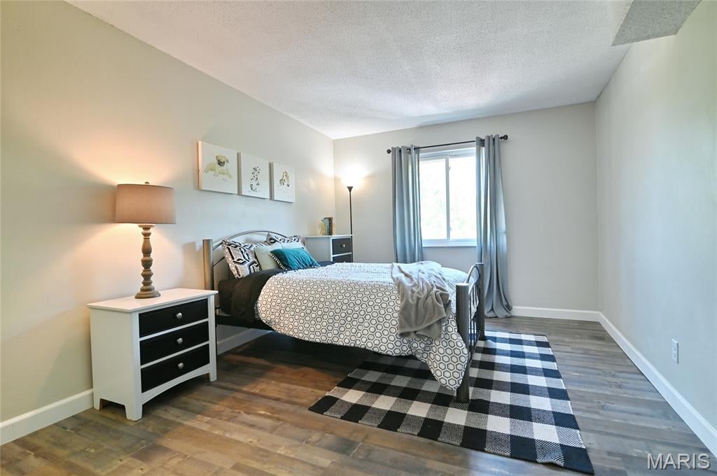 Oakville Commons Condo - Residential