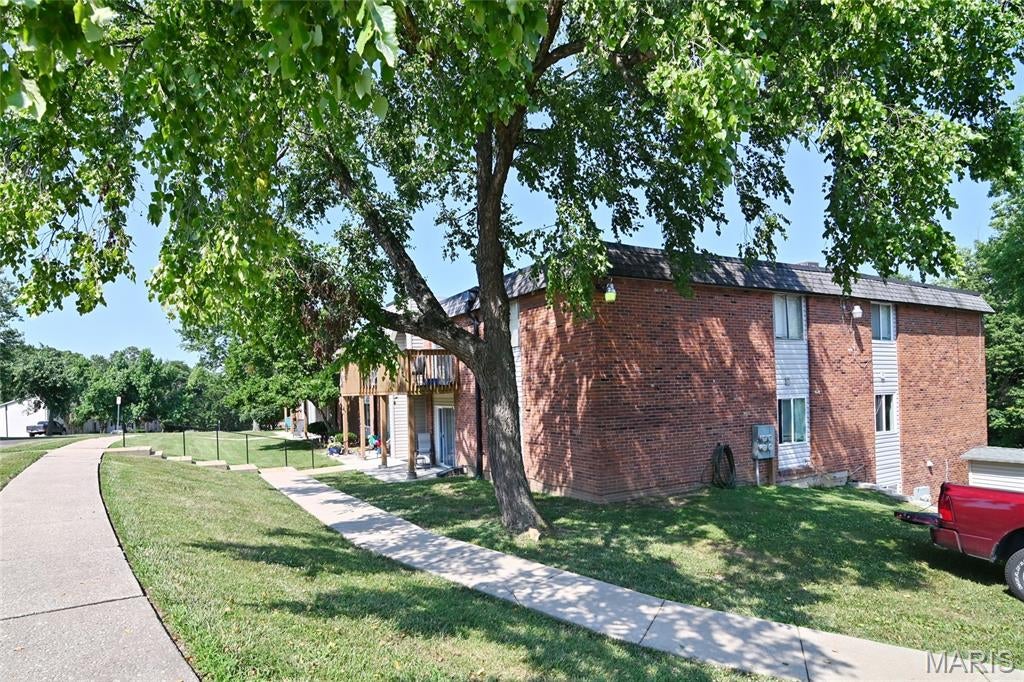 Oakville Commons Condo - Residential