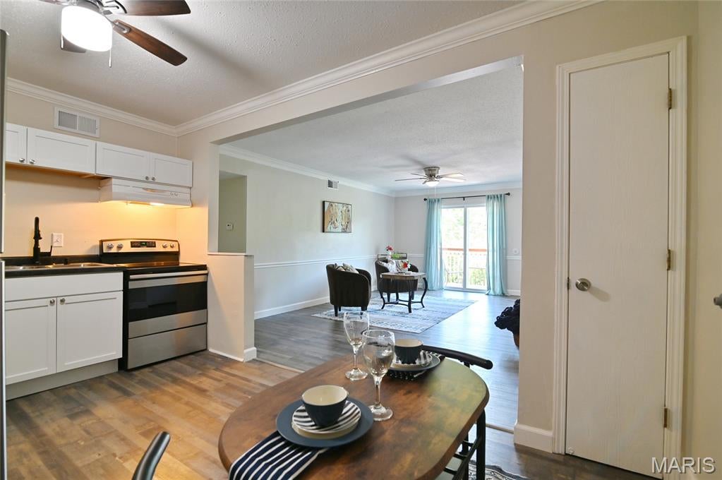 Oakville Commons Condo - Residential