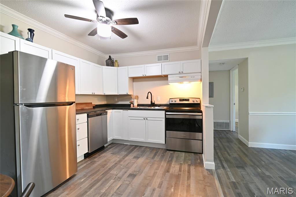Oakville Commons Condo - Residential