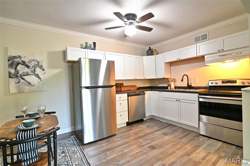 Oakville Commons Condo - Residential