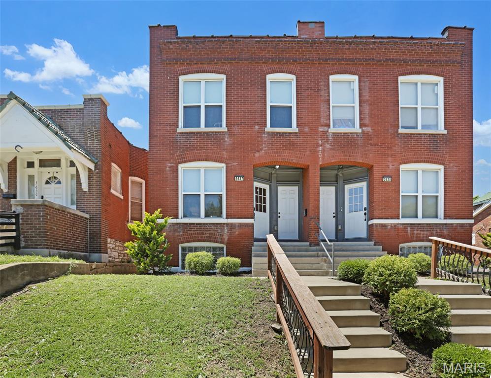 Experience modern living in this beautifully updated townhome, perfectly situated in the vibrant Gravois Park neighborhood. The heart of this bright, open floor plan is a stunning chef's kitchen, featuring solid-surface counters and fresh cabinetry. You can enjoy casual meals at the breakfast bar or utilize the convenient service counter connecting directly to the dining space.

Completely updated during a comprehensive 2022–2023 renovation, the home seamlessly blends contemporary style with everyday functionality. Added conveniences include a dedicated main floor laundry room and a private 1-car California garage. This turn-key property offers the perfect low-maintenance lifestyle for busy professionals or urban enthusiasts.

Location is everything, and this property boasts a stellar 92 Walk Score, sitting just a couple of blocks from Cherokee Street's eclectic galleries, antiques, music venues, and top-tier dining. Commuters will also appreciate being only 10 minutes from Downtown, SLU Medical Center, Midtown, the soccer stadium, and Citypark arena. Gravois Park is experiencing an exciting neighborhood renaissance with beautiful revitalizations happening on nearly every street, making this the perfect opportunity to join a thriving community. Agent owned.
