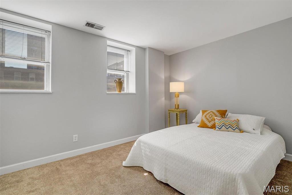 5330-5360 Pershing Condo - Residential