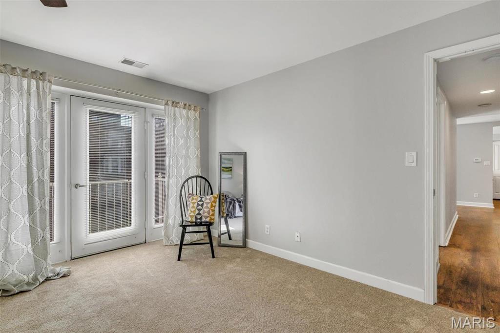 5330-5360 Pershing Condo - Residential