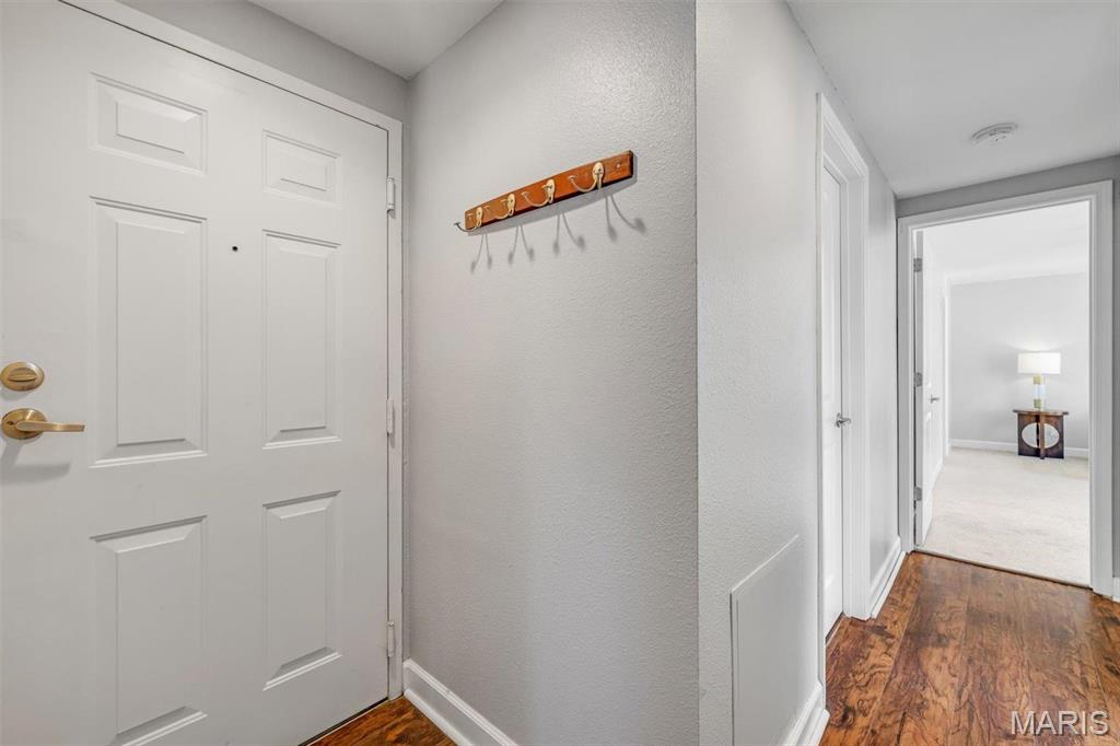 5330-5360 Pershing Condo - Residential