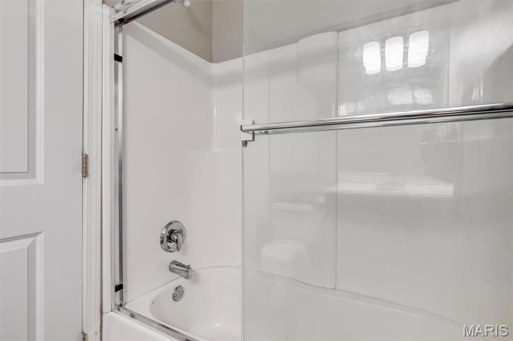 5330-5360 Pershing Condo - Residential