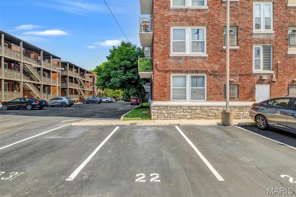 5330-5360 Pershing Condo - Residential