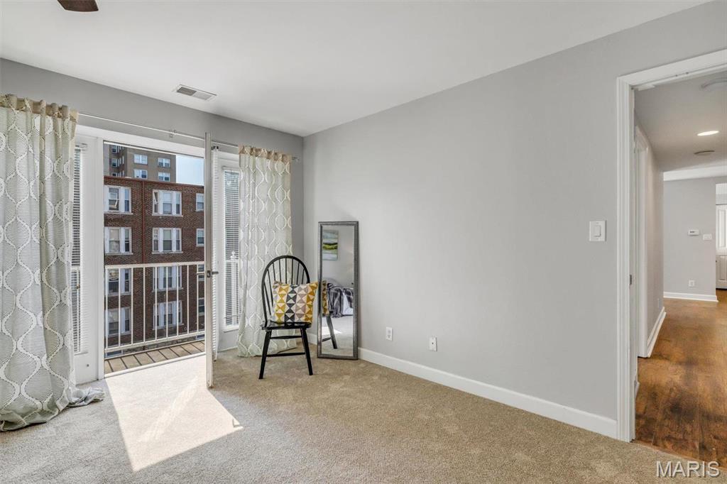 5330-5360 Pershing Condo - Residential
